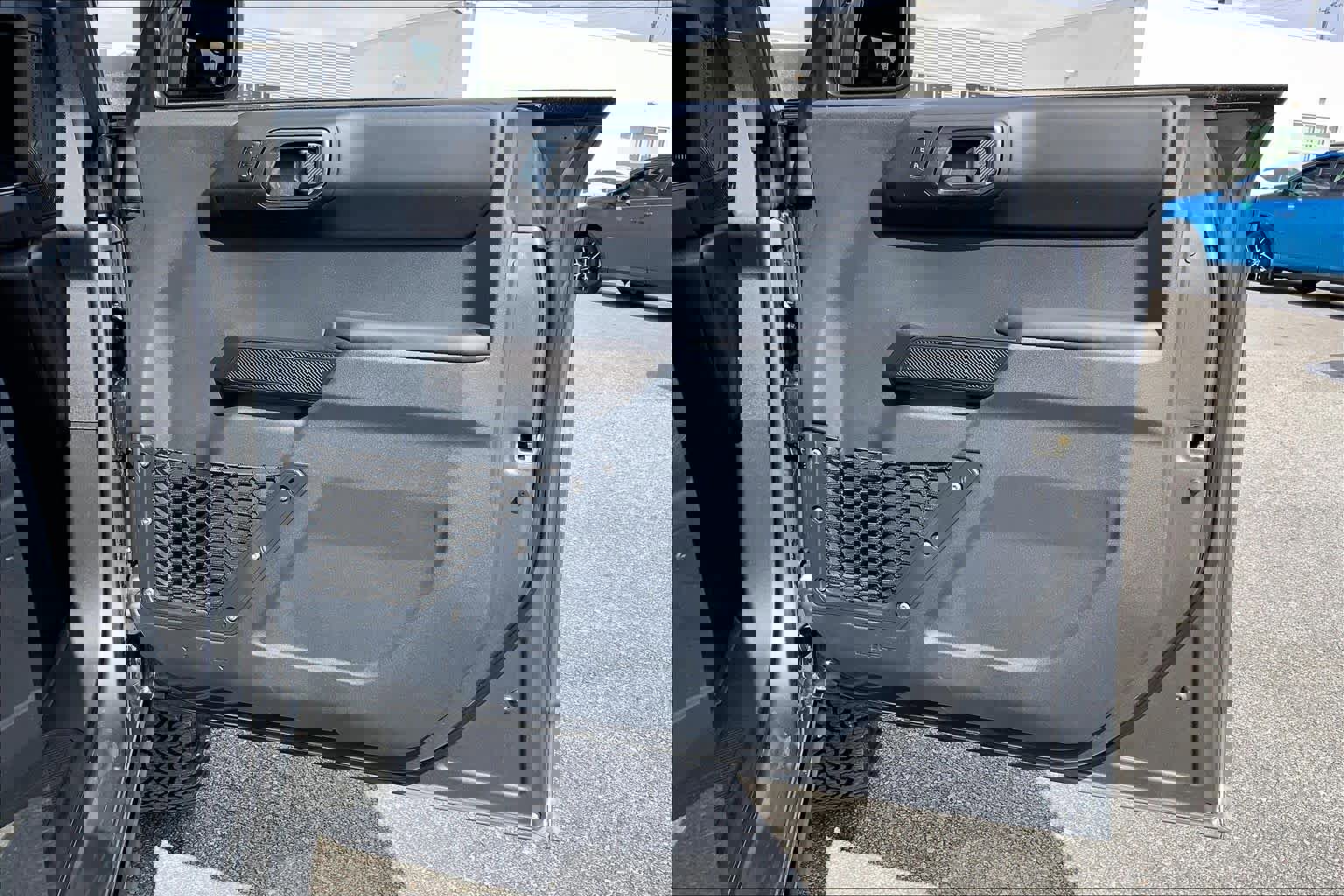 Certified 2025 Ford Bronco Badlands w/ Sasquatch Package image 23