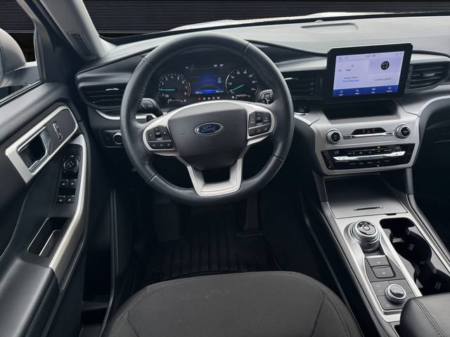Certified 2020 Ford Explorer XLT w/ Comfort Package AWD/4WD image 12