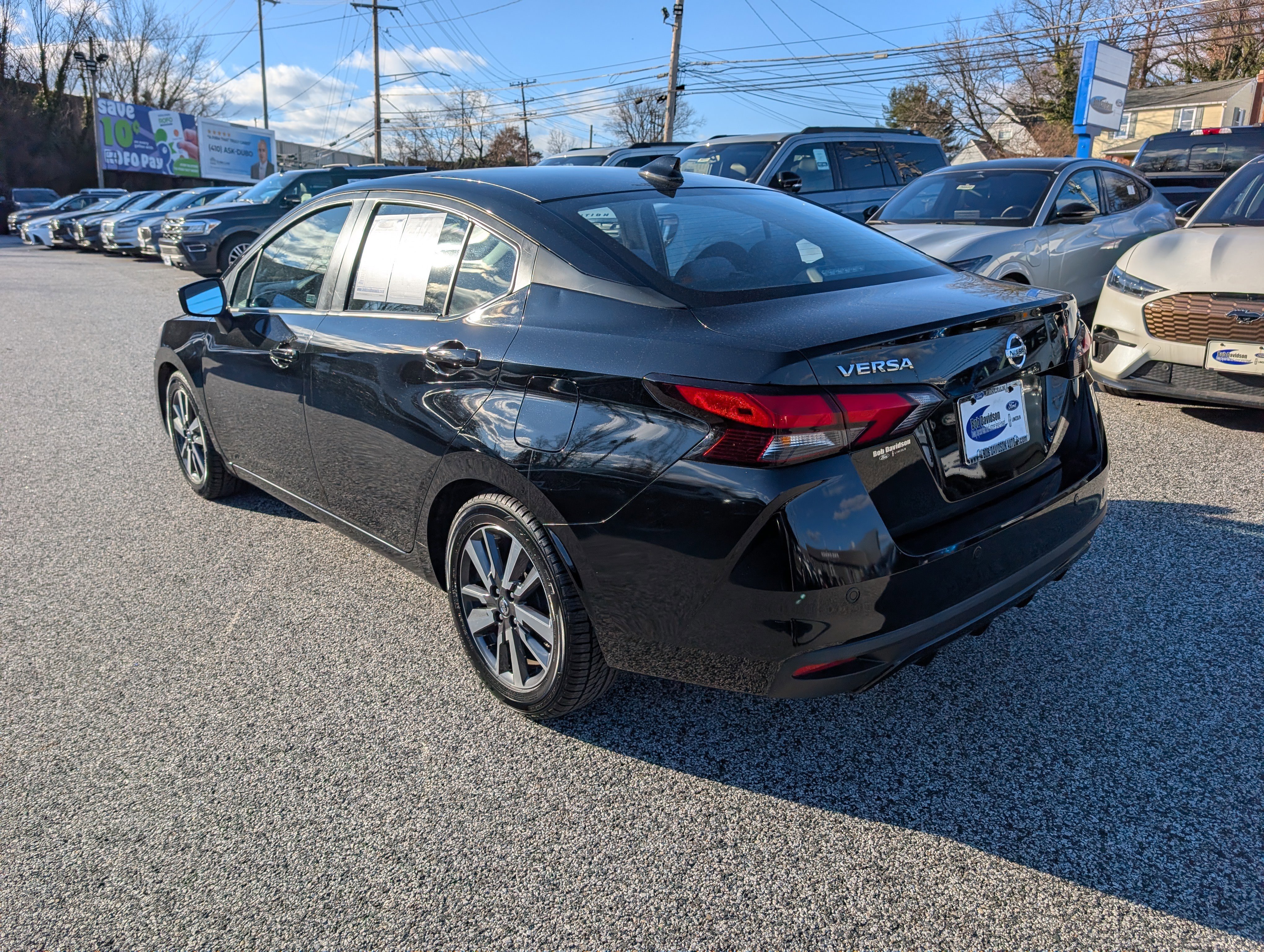 Used 2021 Nissan Versa SV image 5