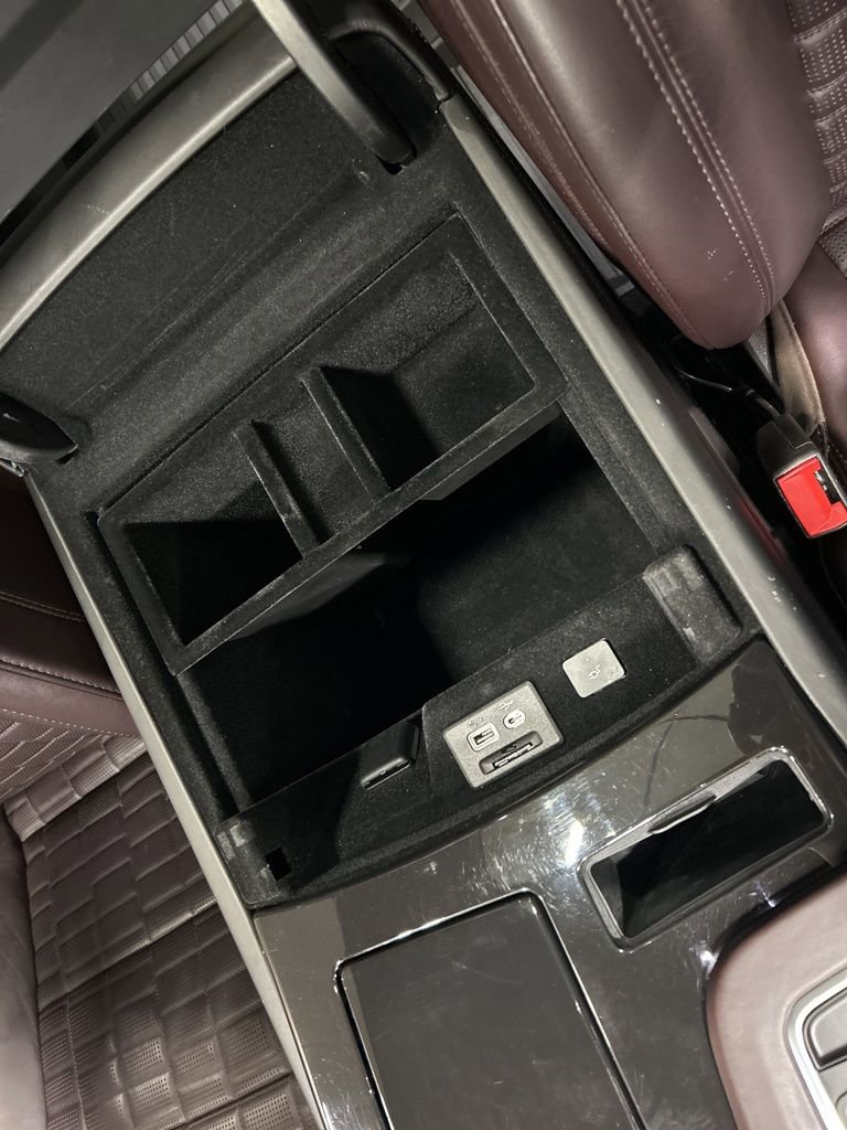 Used 2021 Cadillac Escalade Sport Platinum w/ LPO, ONYX Package image 27