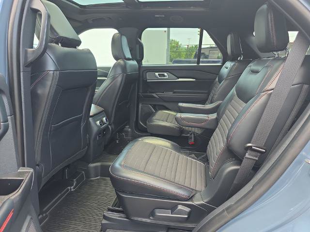 Certified 2025 Ford Explorer ST-Line w/ Premium Package AWD/4WD image 17