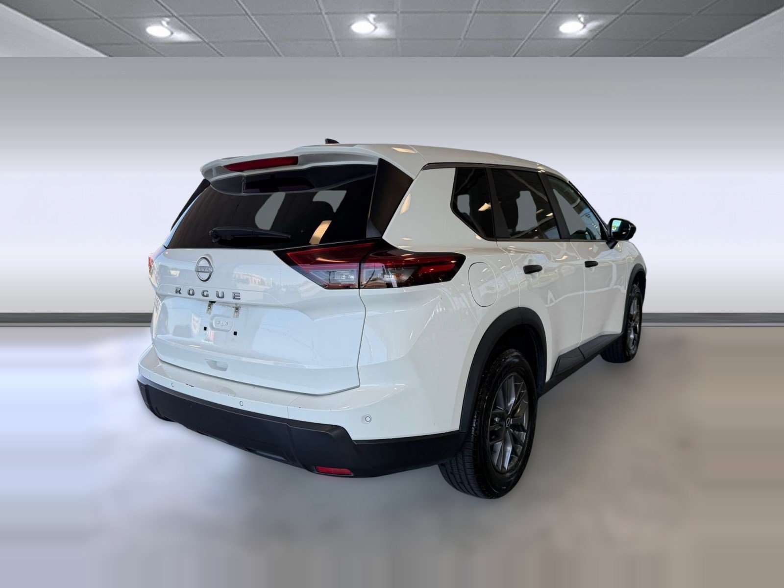 Used 2024 Nissan Rogue S FWD image 9