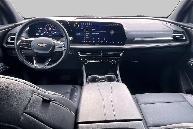 Used 2025 Chevrolet Traverse LT AWD/4WD image 18
