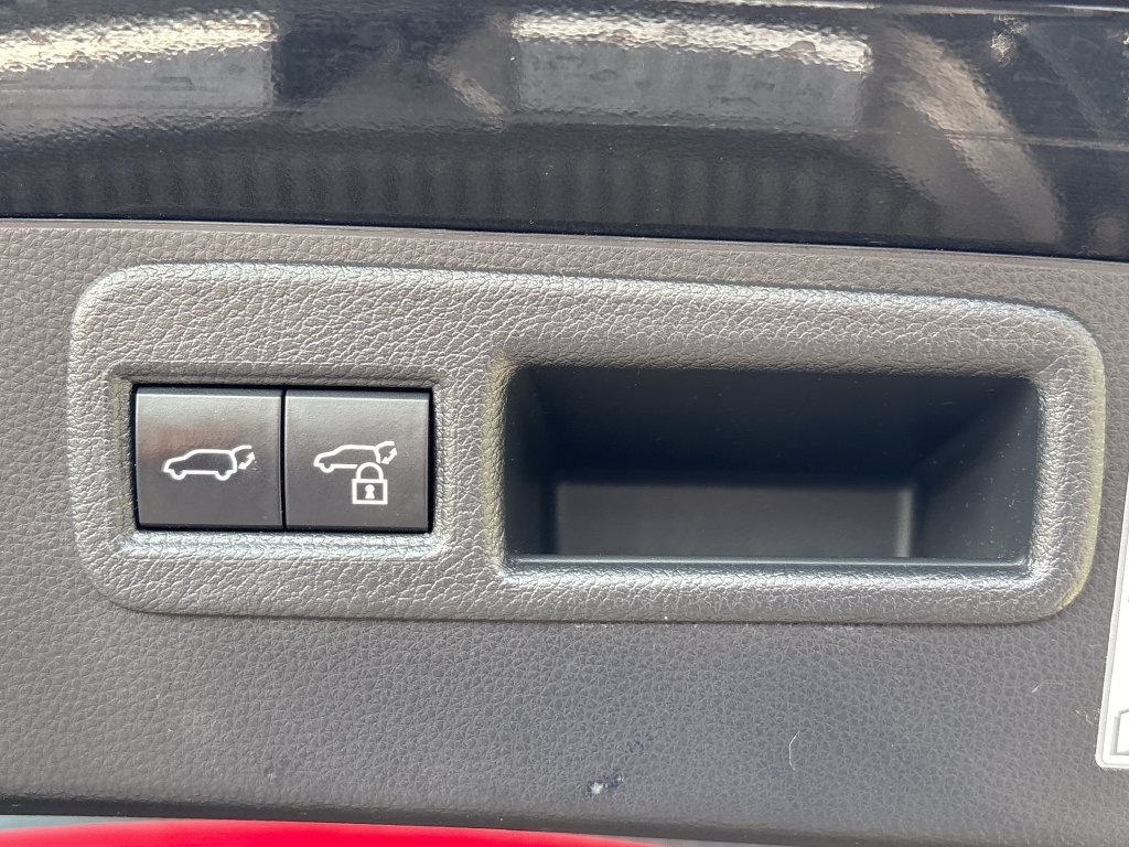 Used 2023 Toyota Venza Limited AWD/4WD image 26