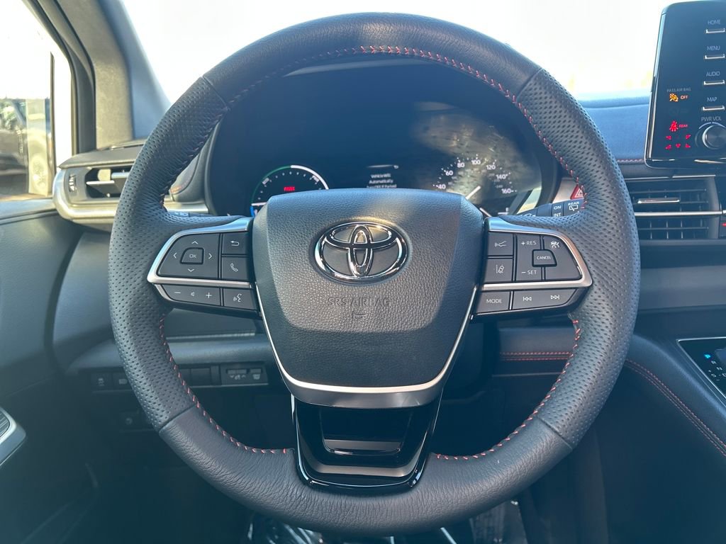 Used 2023 Toyota Sienna XSE image 20