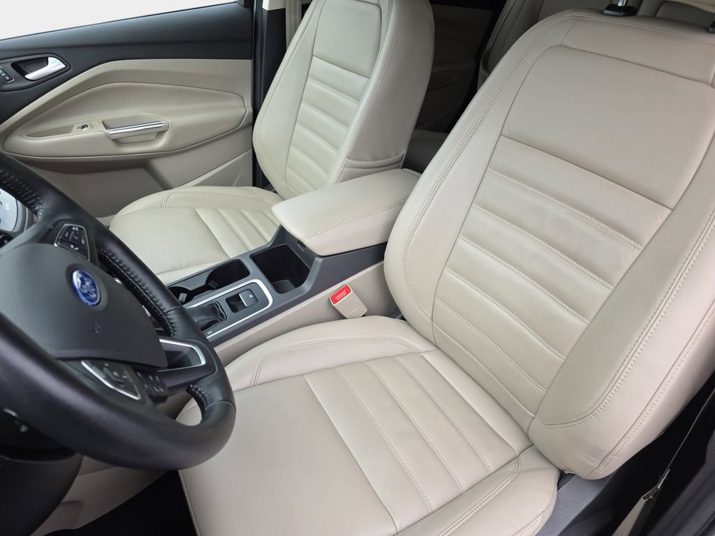 Certified 2017 Ford Escape Titanium FWD image 13