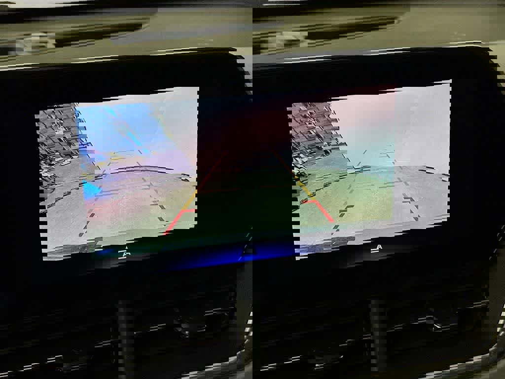 Used 2025 Chevrolet Trax LT w/ LT Convenience Package image 26