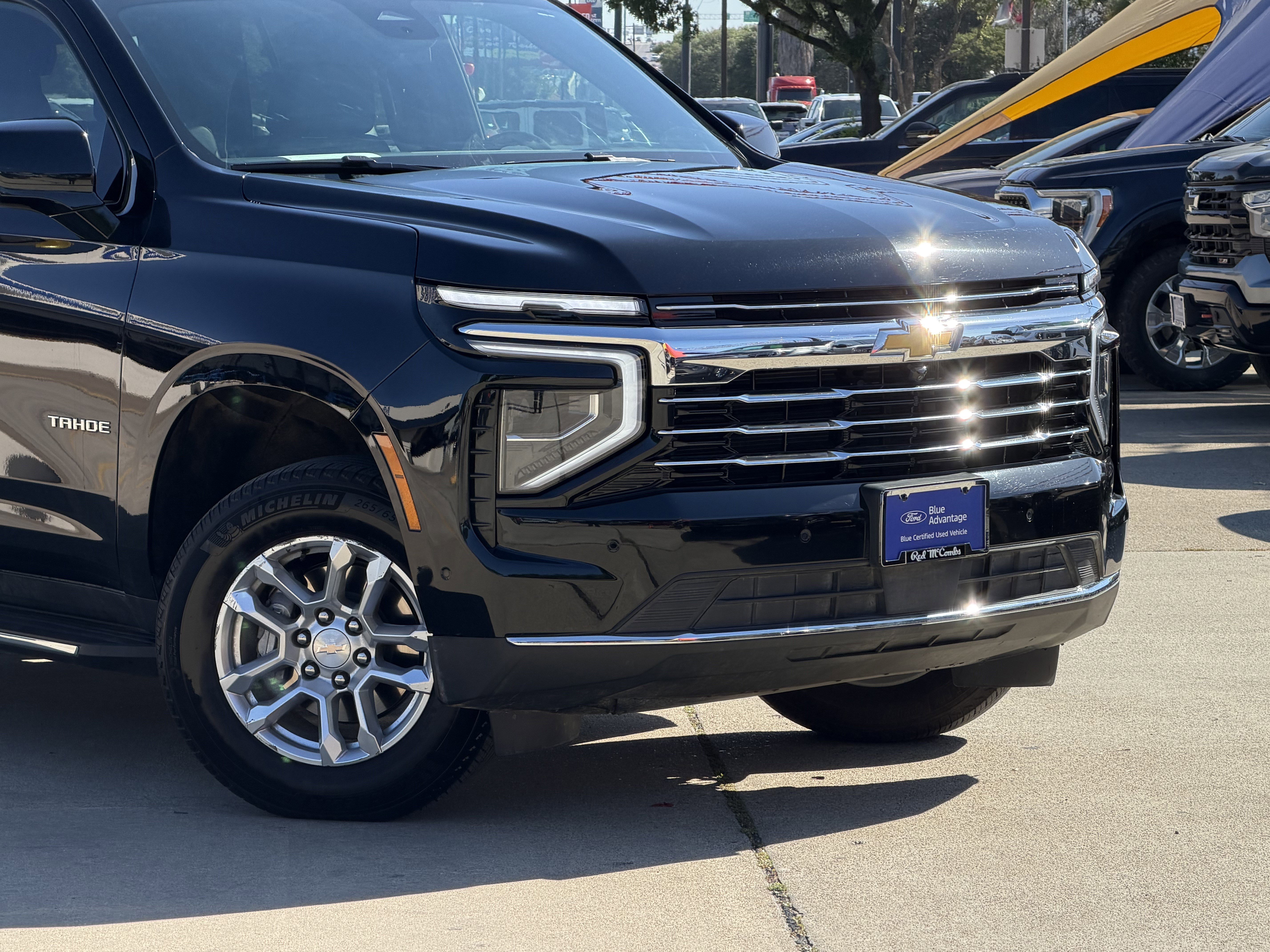 Used 2025 Chevrolet Tahoe LT AWD/4WD image 2