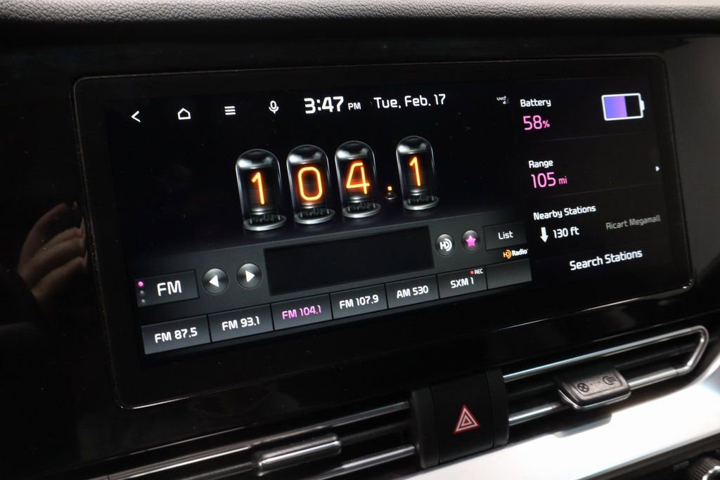 Used 2022 Kia Niro EX w/ Cold Weather Package image 10