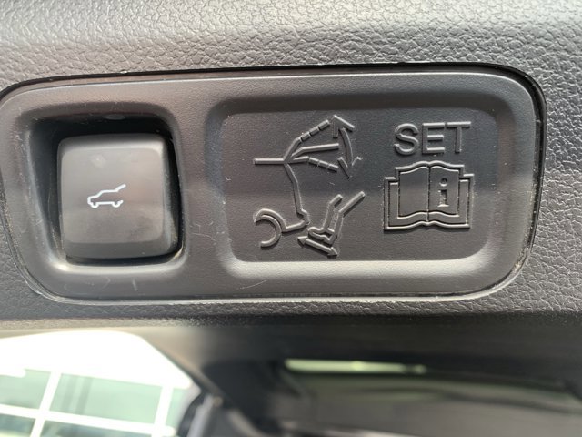 Certified 2020 Ford Expedition XLT w/ Equipment Group 202A image 29