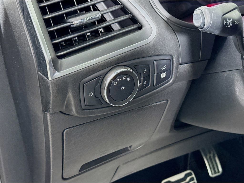 Certified 2022 Ford Edge ST w/ Equipment Group 401A image 15