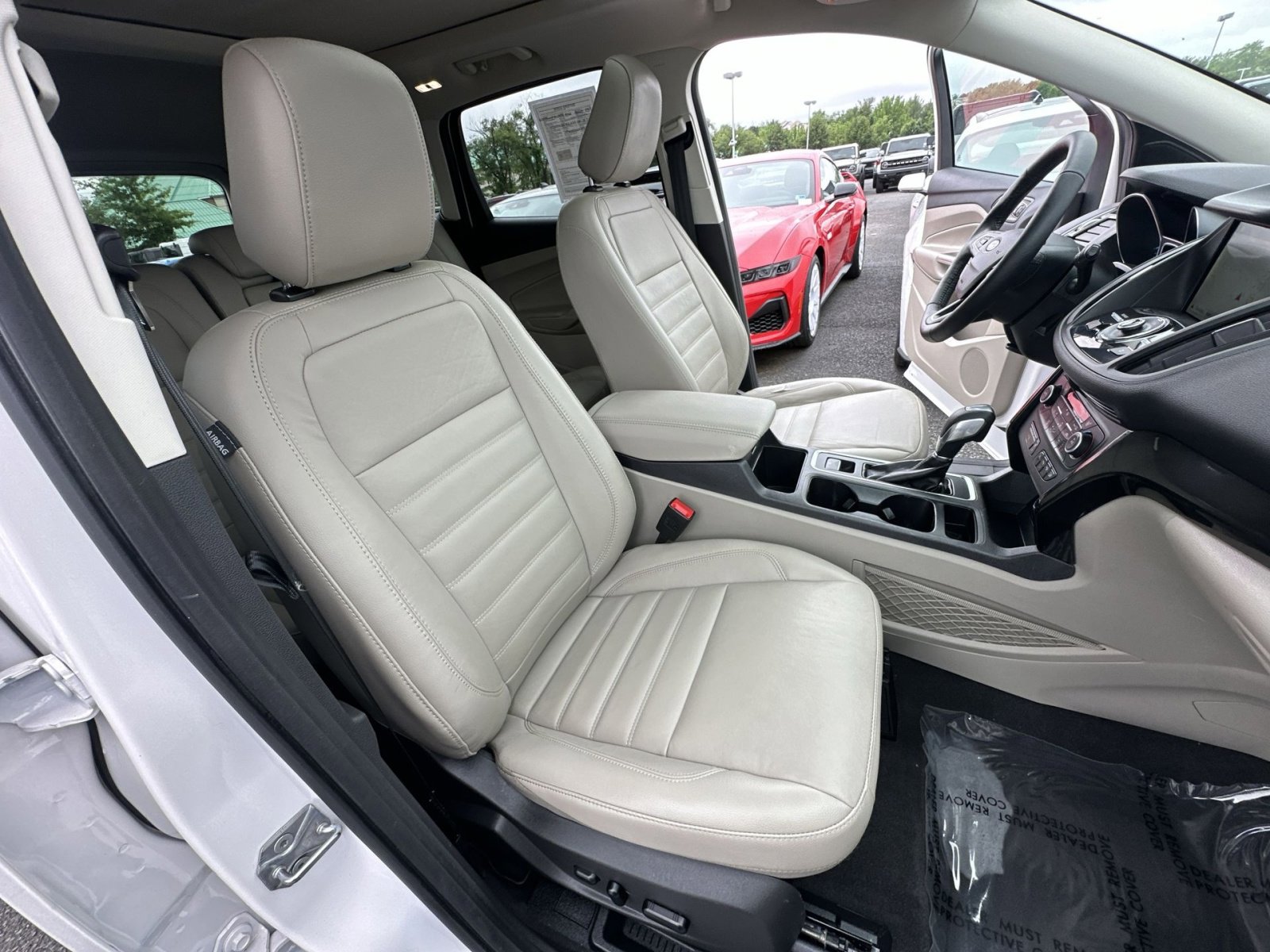 Certified 2019 Ford Escape Titanium AWD/4WD image 35