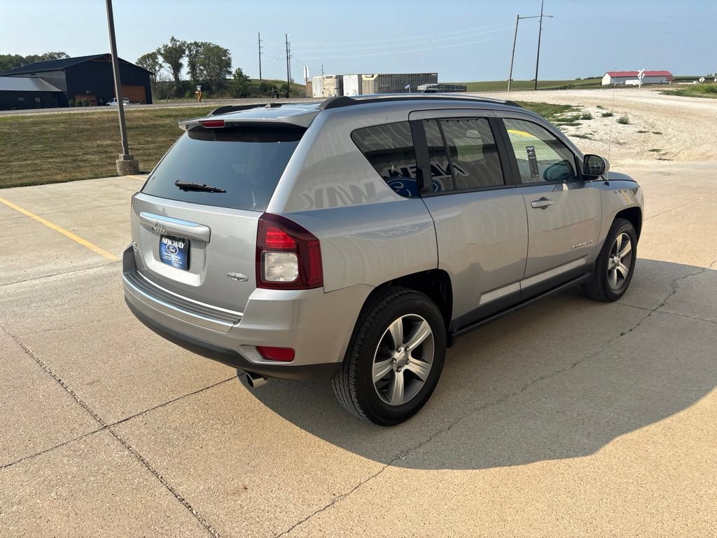 Used 2017 Jeep Compass High Altitude AWD/4WD image 4