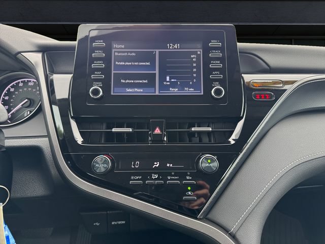 Used 2023 Toyota Camry SE FWD image 11