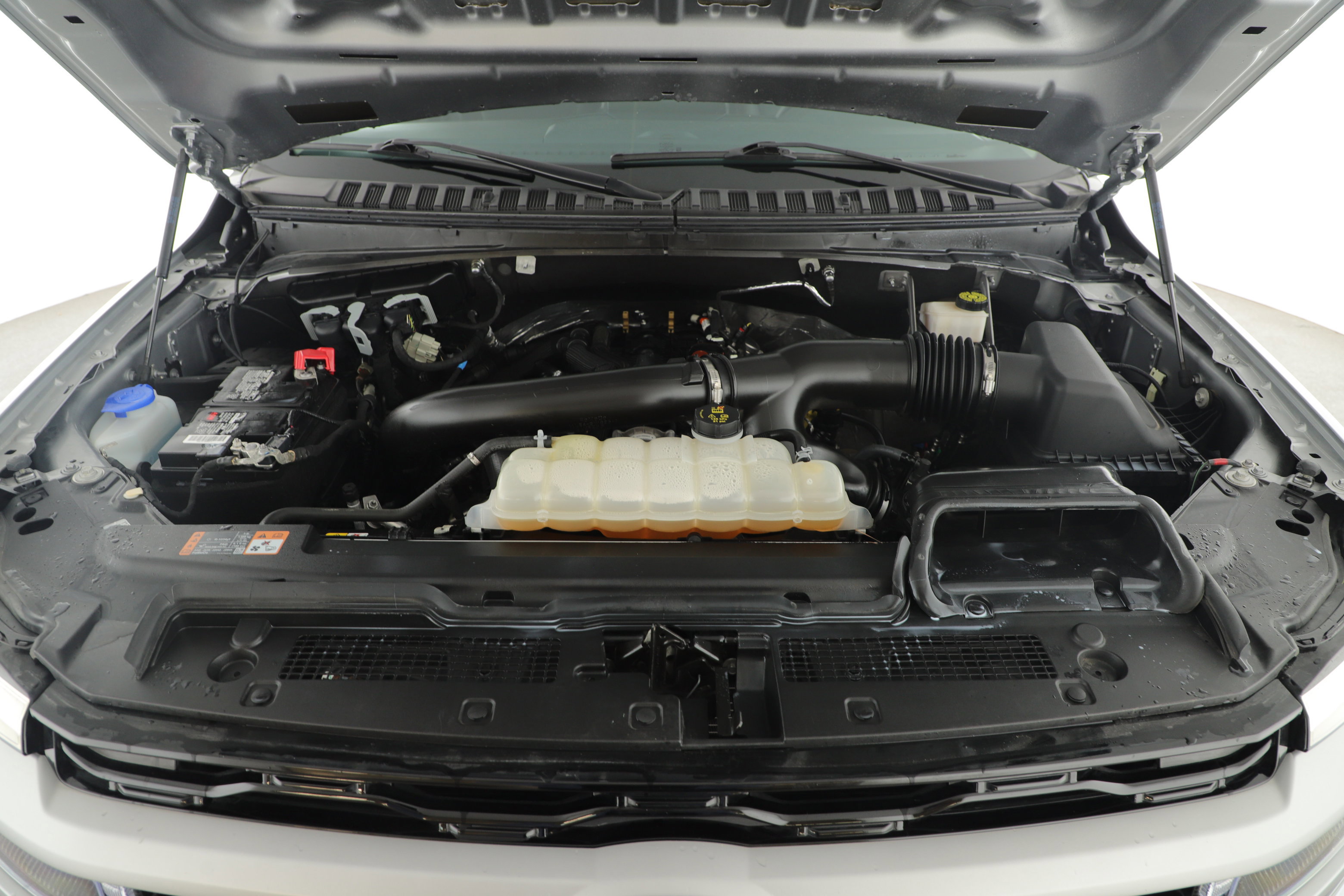 Certified 2024 Ford Expedition XLT image 6