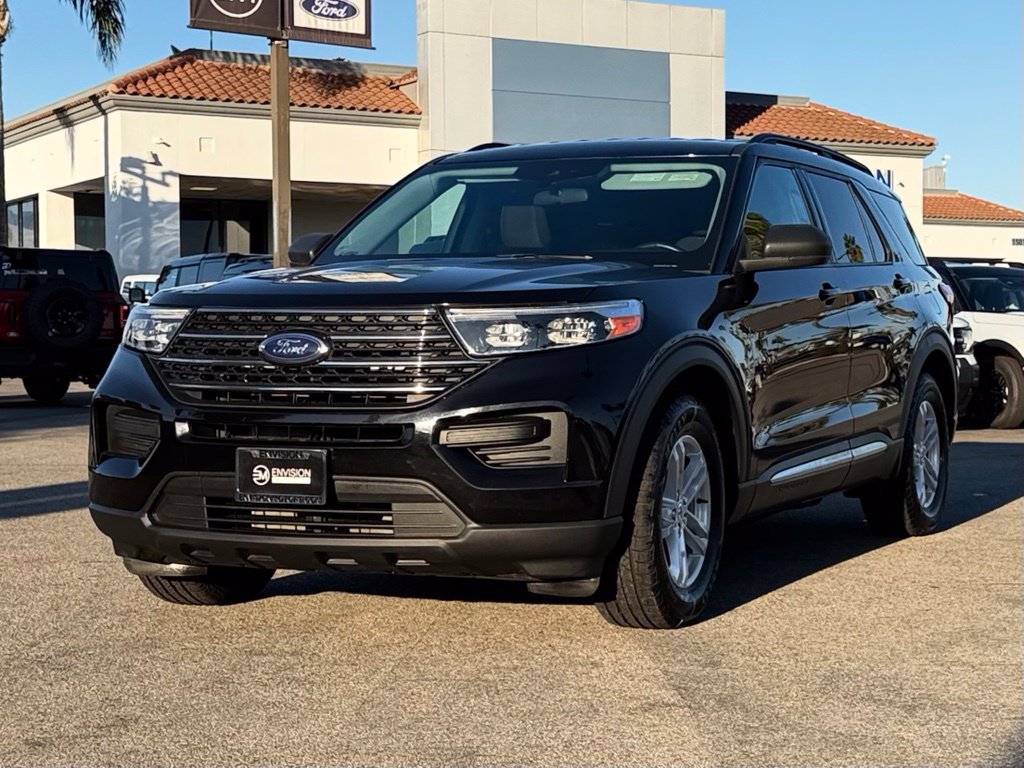 Certified 2024 Ford Explorer XLT RWD image 4