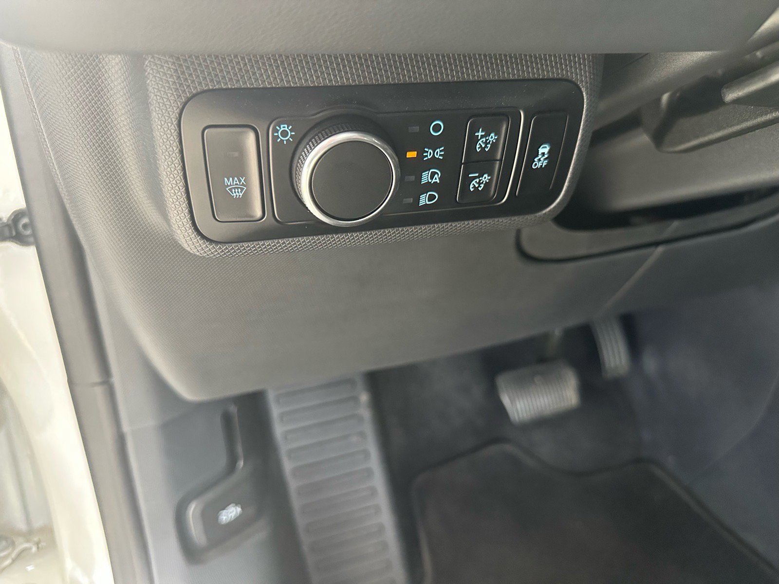 Certified 2024 Ford Mustang Mach-E Select image 20