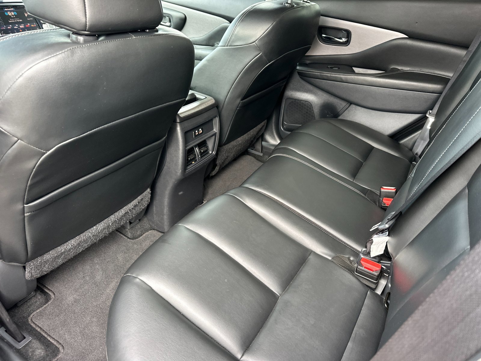 Used 2023 Nissan Murano SV image 11