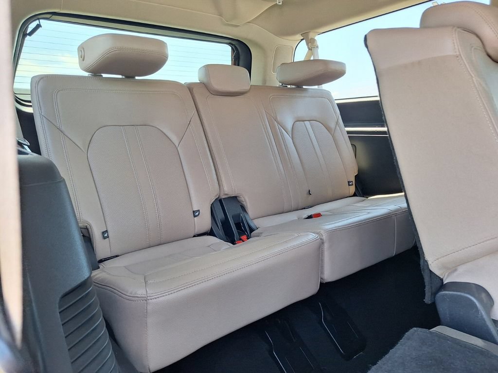 Certified 2024 Ford Expedition Max Limited RWD image 31