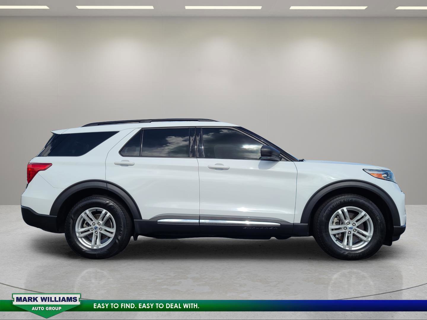 Certified 2022 Ford Explorer XLT RWD image 2