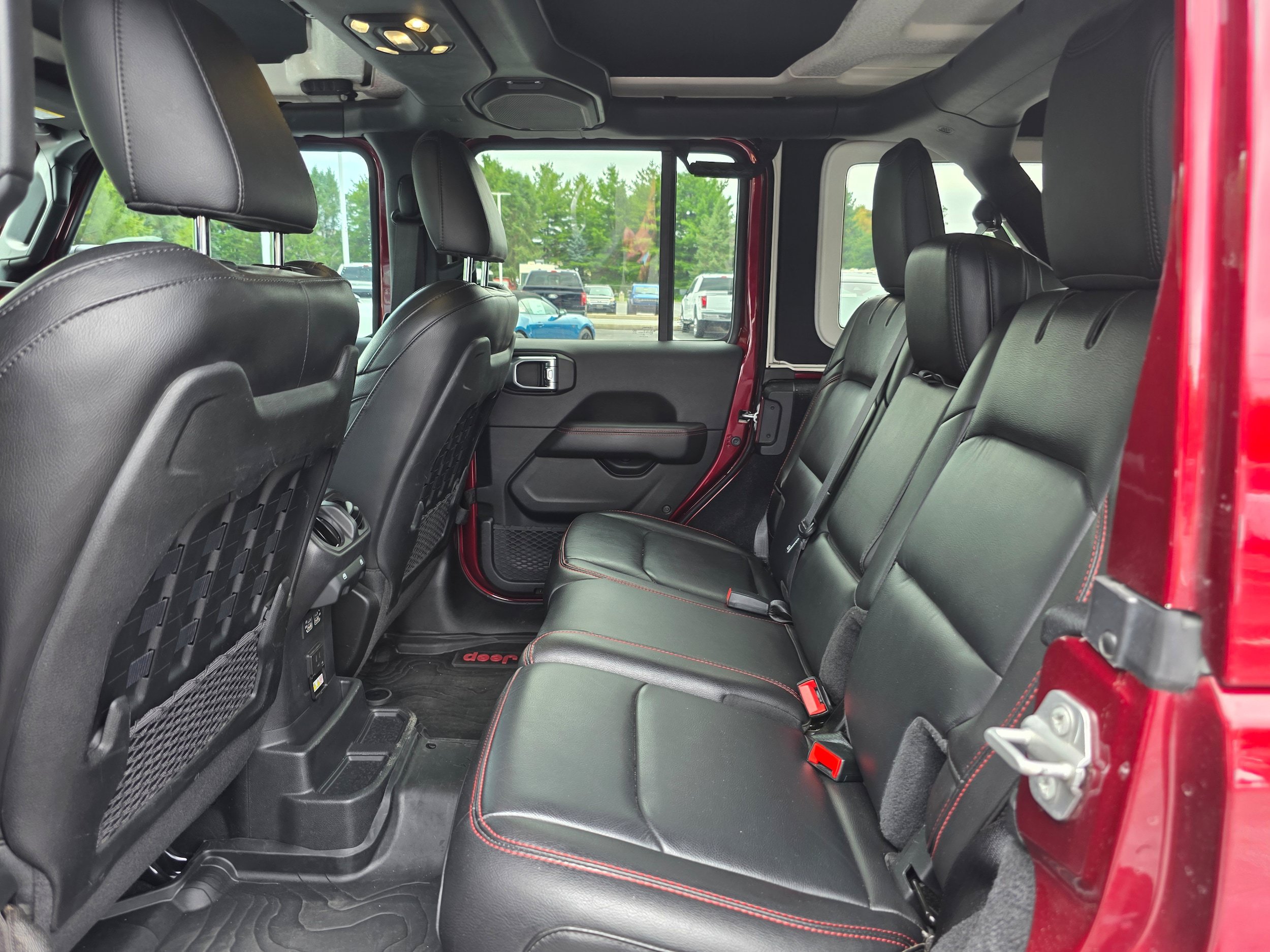 Used 2021 Jeep Wrangler Unlimited Rubicon AWD/4WD image 9