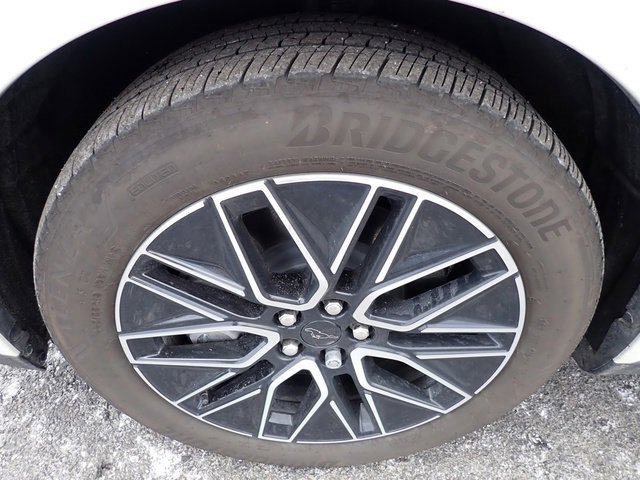 Certified 2025 Ford Mustang Mach-E Premium image 9