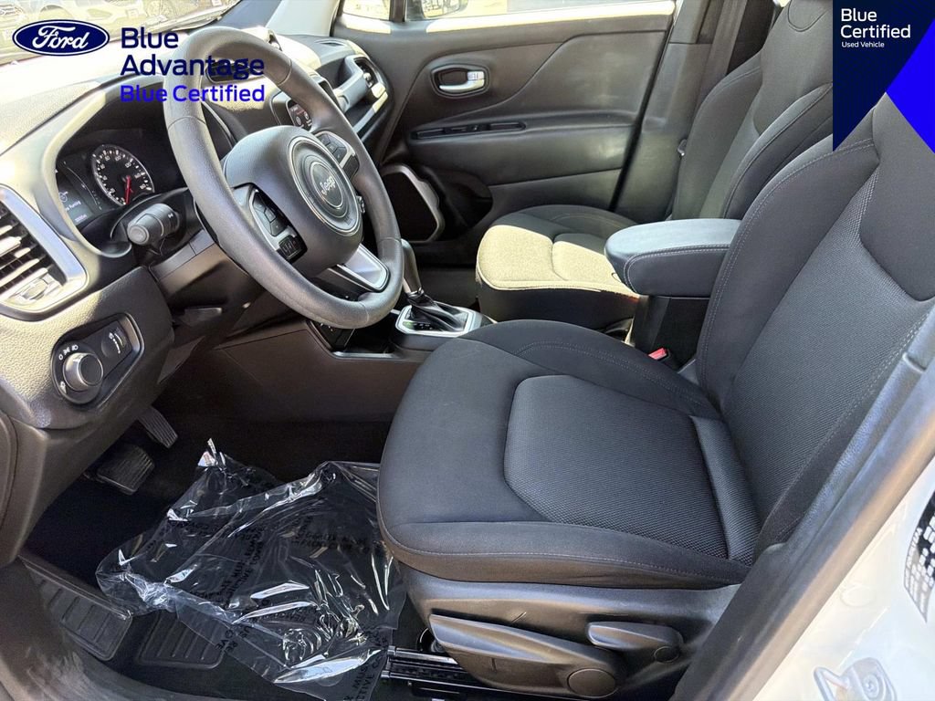 Used 2023 Jeep Renegade Latitude AWD/4WD image 17