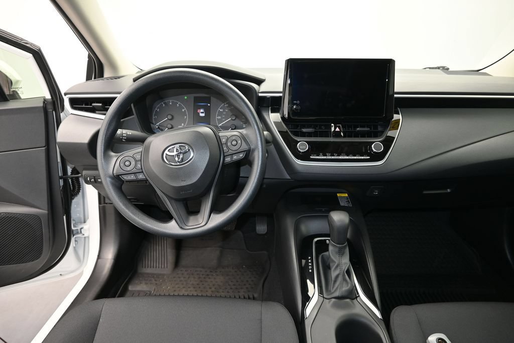 Used 2025 Toyota Corolla LE w/ LE Premium Package FWD image 16