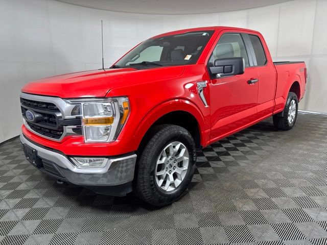 Certified 2022 Ford F150 XLT w/ Bed Utility Package AWD/4WD image 9