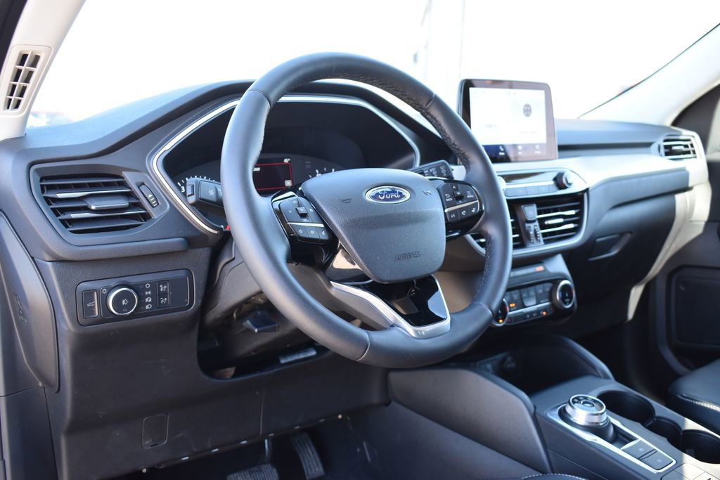 Certified 2022 Ford Escape SEL image 10
