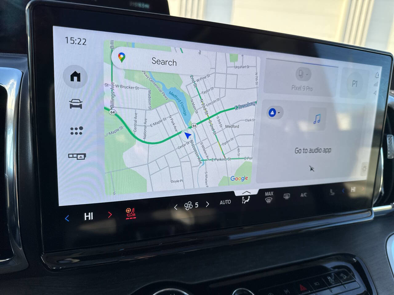 Certified 2025 Ford Expedition Max Platinum image 40