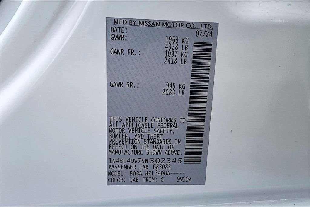 Used 2025 Nissan Altima 2.5 SV FWD image 31