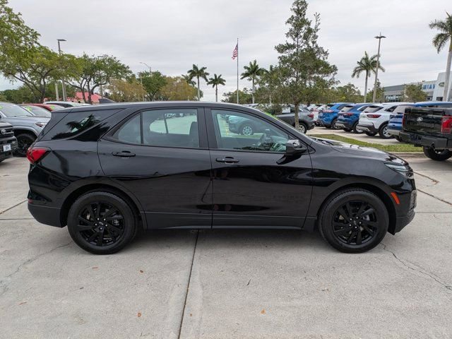 Used 2024 Chevrolet Equinox LS w/ Midnight Edition image 5