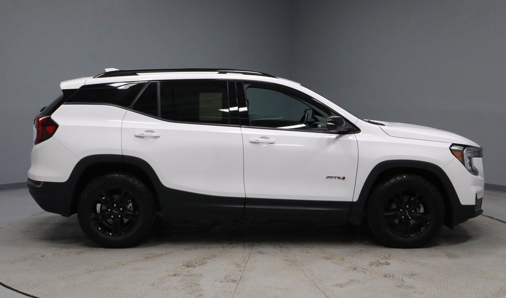 Used 2022 GMC Terrain AT4 w/ Infotainment Package II image 6