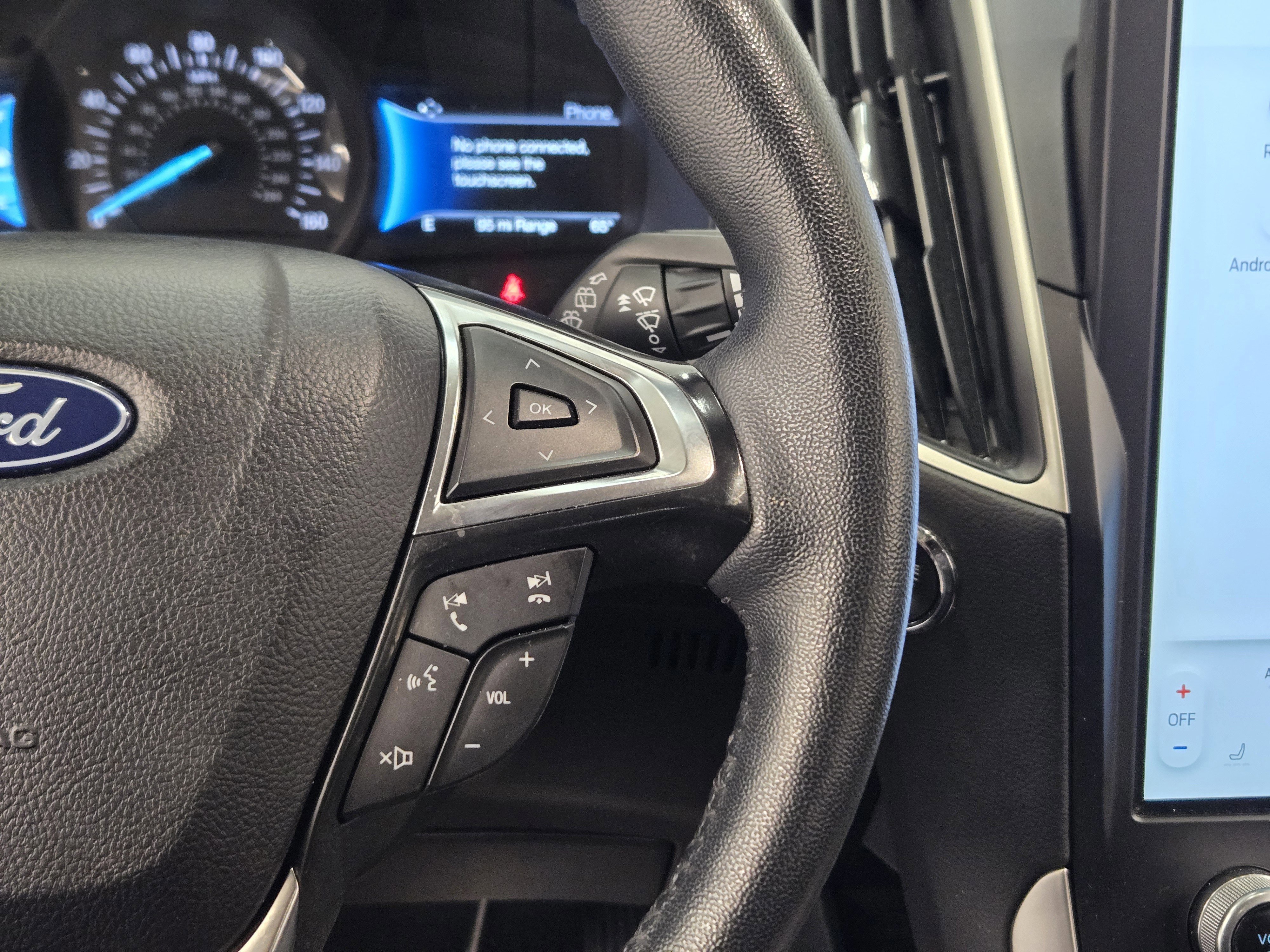 Certified 2024 Ford Edge SEL image 29