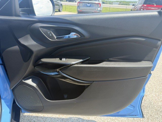 Used 2024 Chevrolet Trax RS w/ Driver Confidence Package FWD image 32