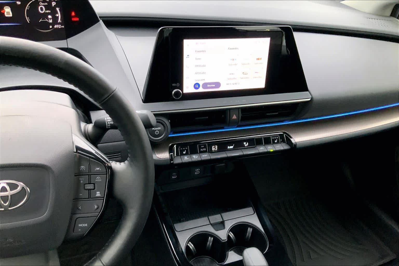 Used 2023 Toyota Prius XLE FWD image 7