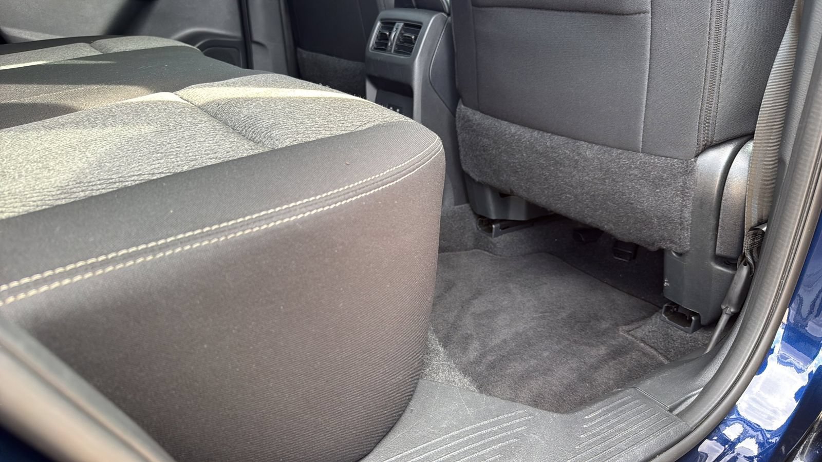 Used 2024 Nissan Rogue SV FWD image 26