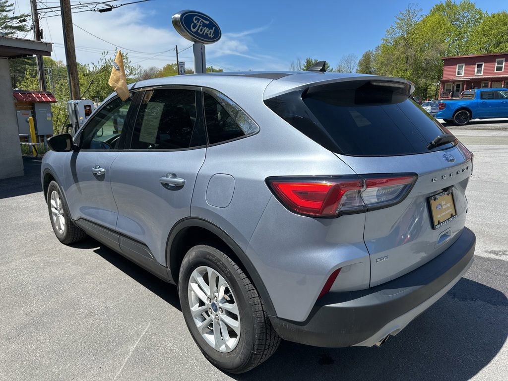 Certified 2022 Ford Escape SE w/ Cold Weather Package AWD/4WD image 7