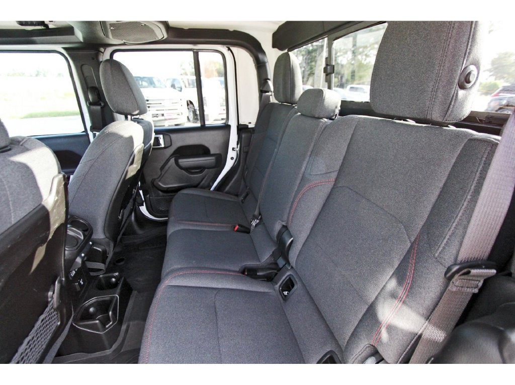 Used 2024 Jeep Gladiator Rubicon AWD/4WD image 14