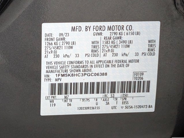 Certified 2023 Ford Explorer Platinum w/ Technology Package AWD/4WD image 28