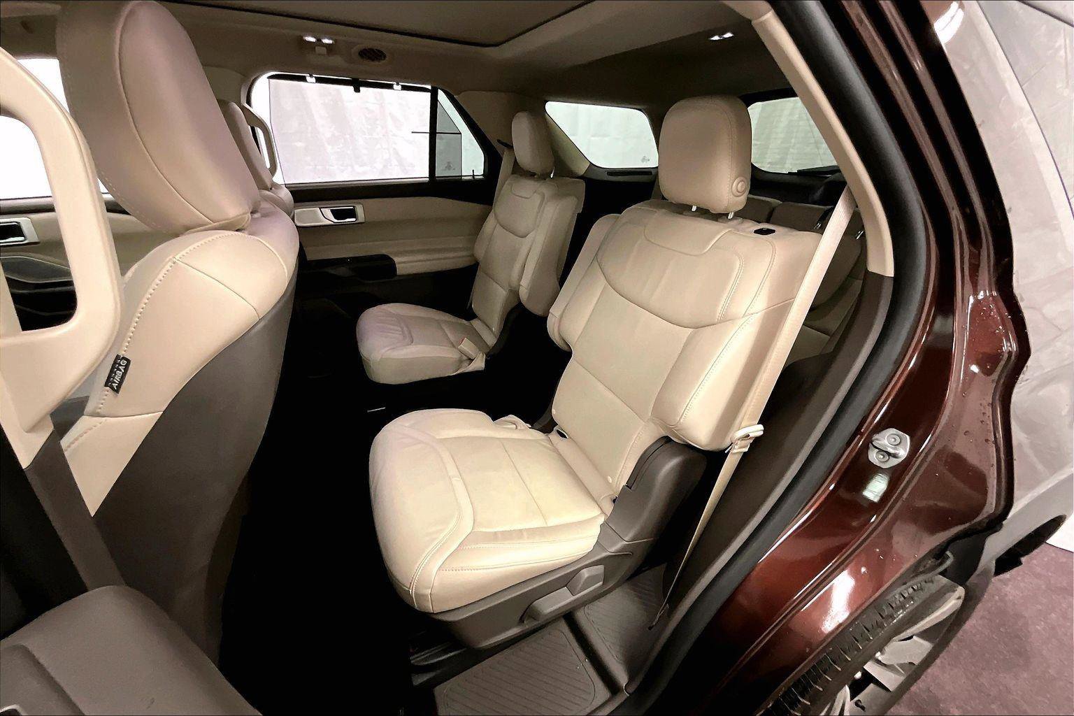 Certified 2020 Ford Explorer Platinum w/ Premium Technology Package image 25