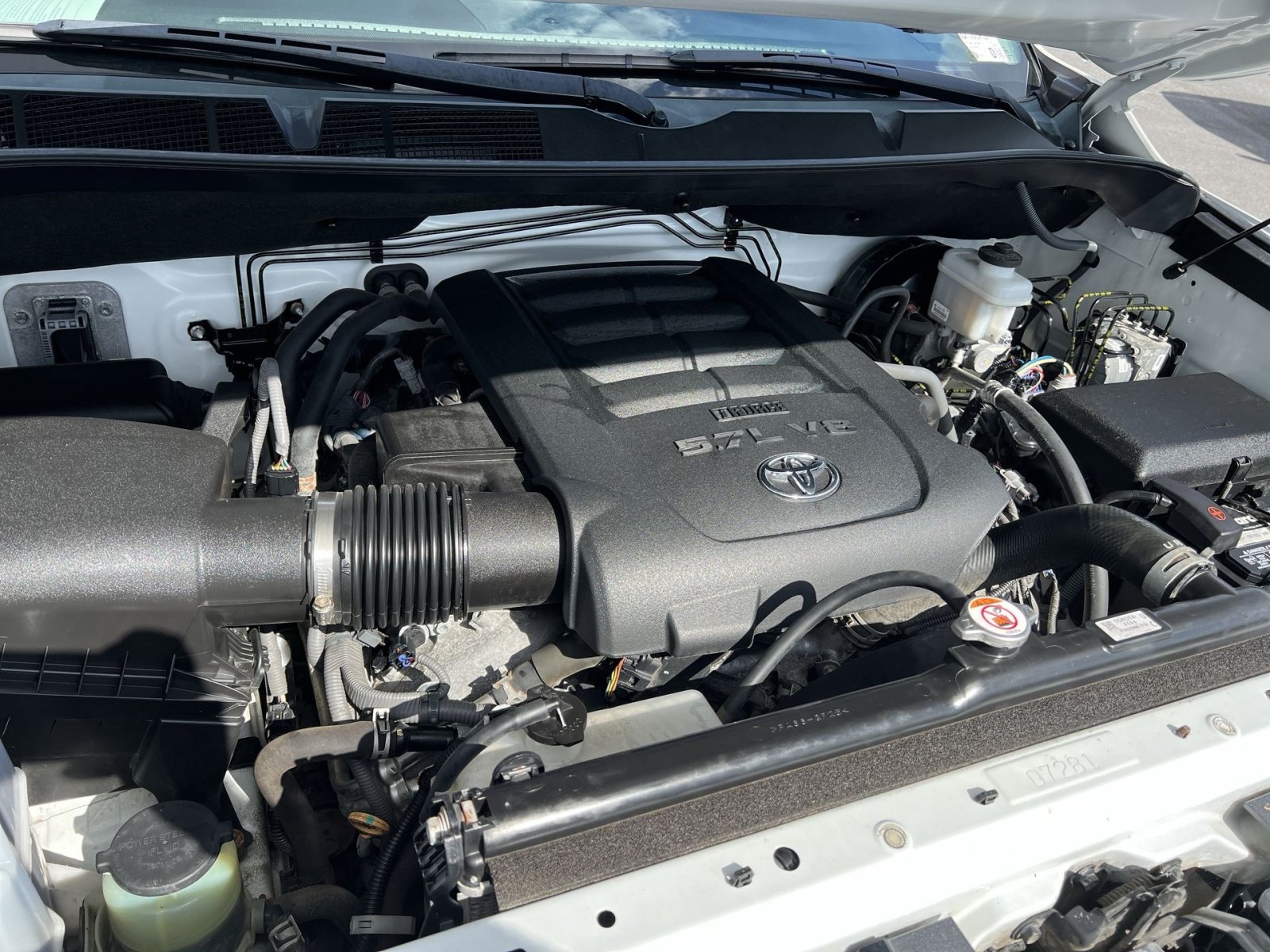 Used 2019 Toyota Tundra SR5 AWD/4WD image 28