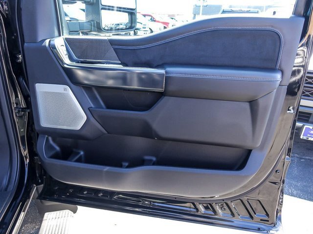 Certified 2025 Ford F450 Platinum AWD/4WD image 31