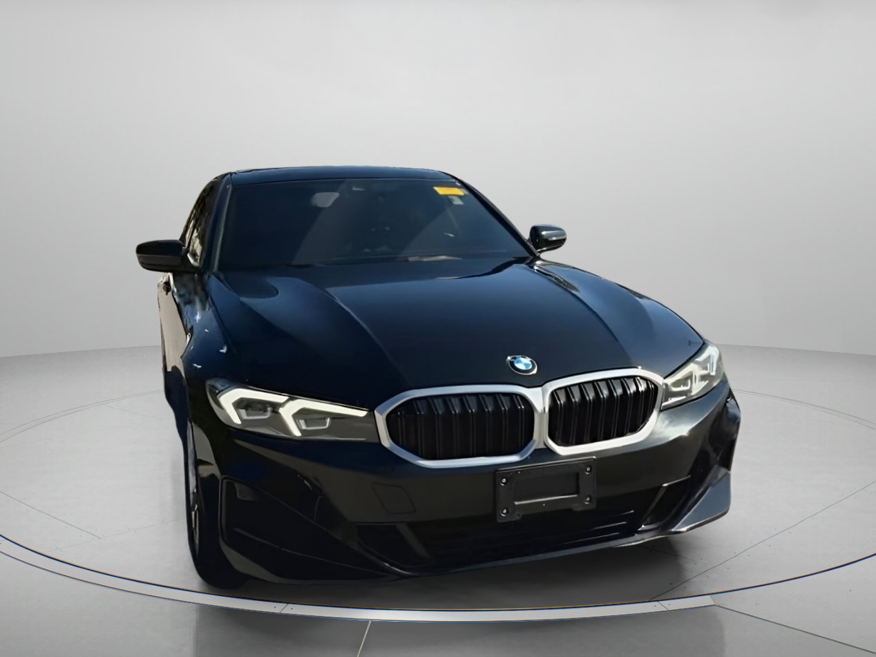 Used 2023 BMW 330i Sedan w/ Driving Assistance Package image 5