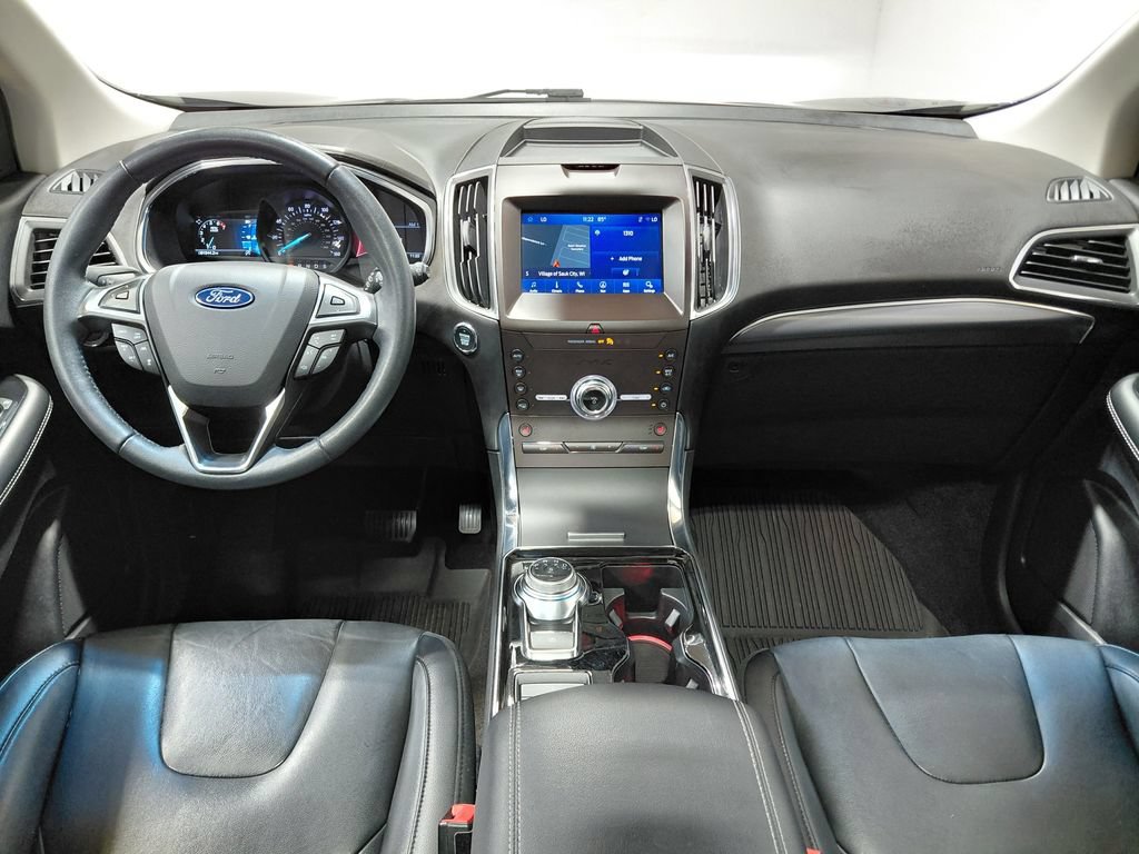 Certified 2020 Ford Edge Titanium AWD/4WD image 3