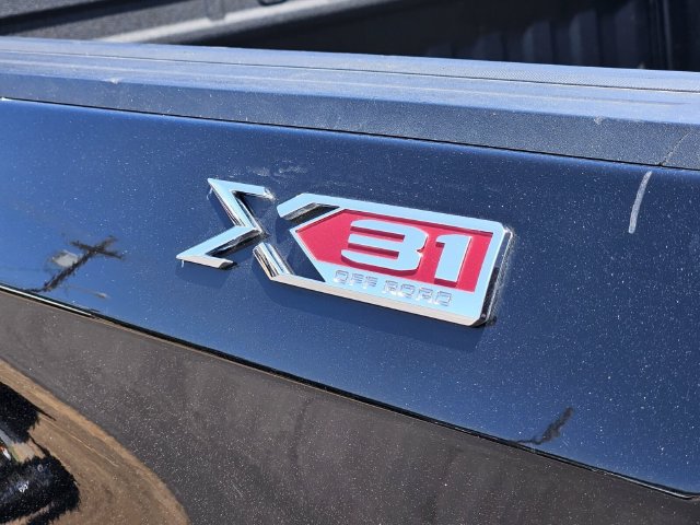 Used 2022 GMC Sierra 1500 SLT AWD/4WD image 9