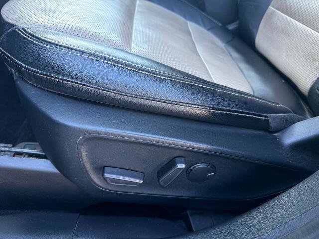 Certified 2022 Ford Escape Titanium w/ Titanium Elite Package image 32