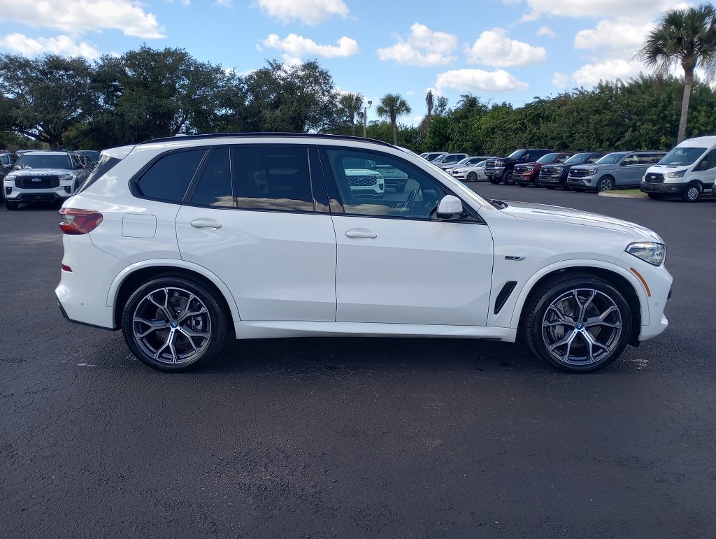 Used 2023 BMW X5 xDrive45e w/ Executive Package AWD/4WD image 8