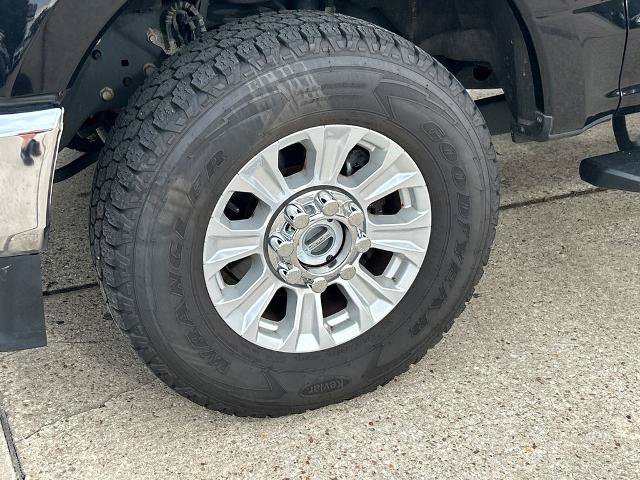 Certified 2020 Ford F250 XL w/ STX Appearance Package AWD/4WD image 11